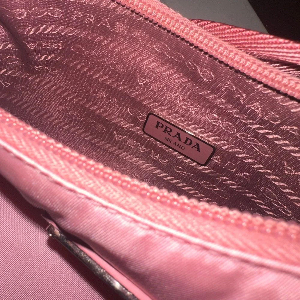 Re-Nylon Prada Re-Edition 2000 mini-bag (brand new, never used) - Picture 3 of 5